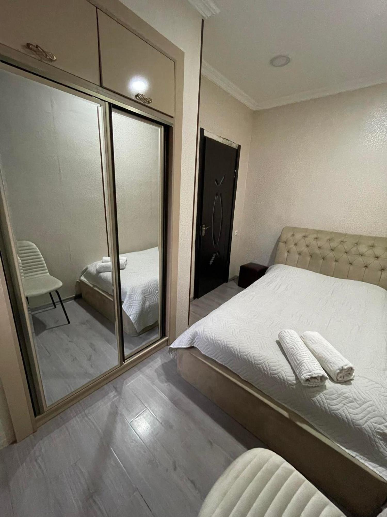 Guest House Ana Borjomi Bagian luar foto